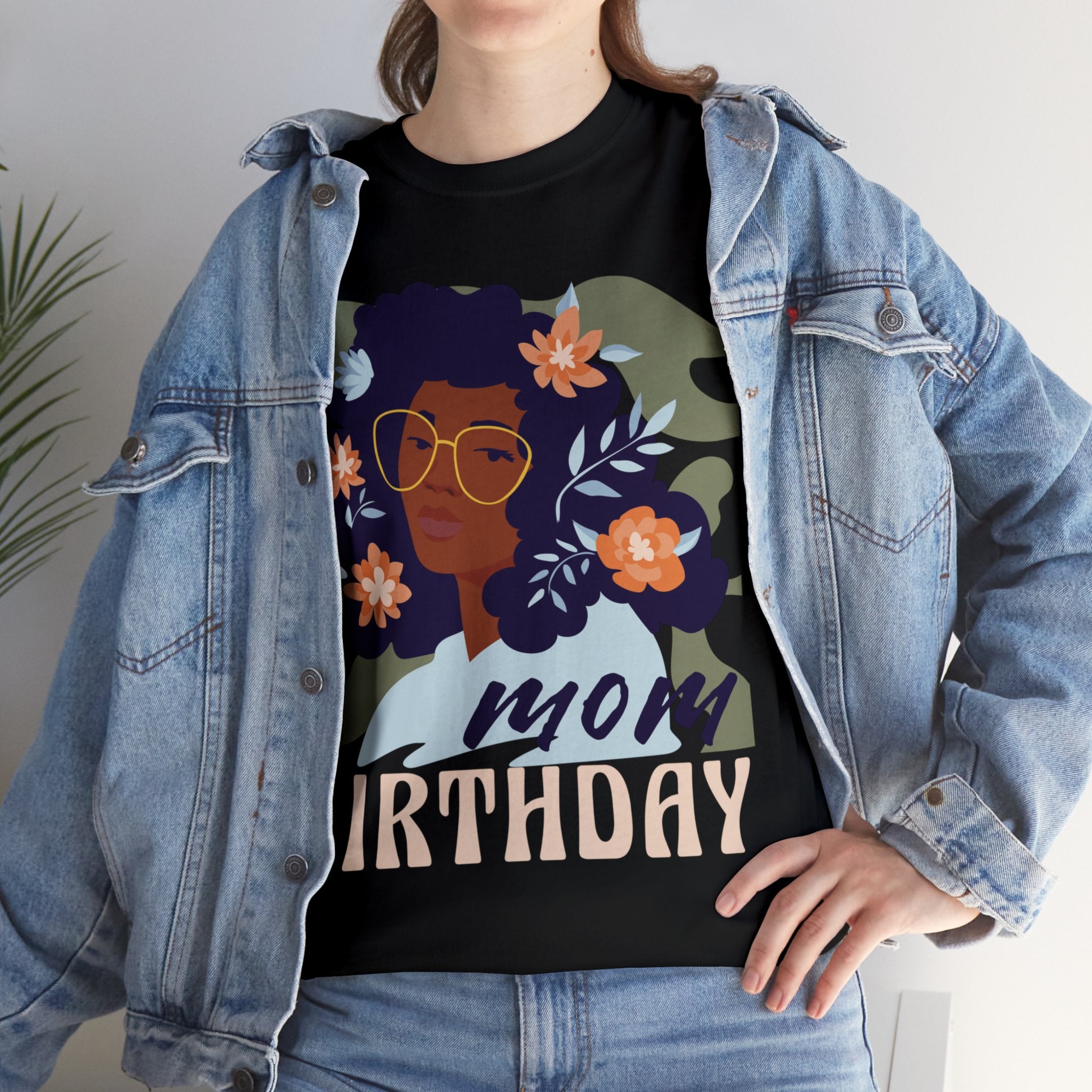 Dentist wish you Happy Birthday Mom with flowers and glasses T-Shirt