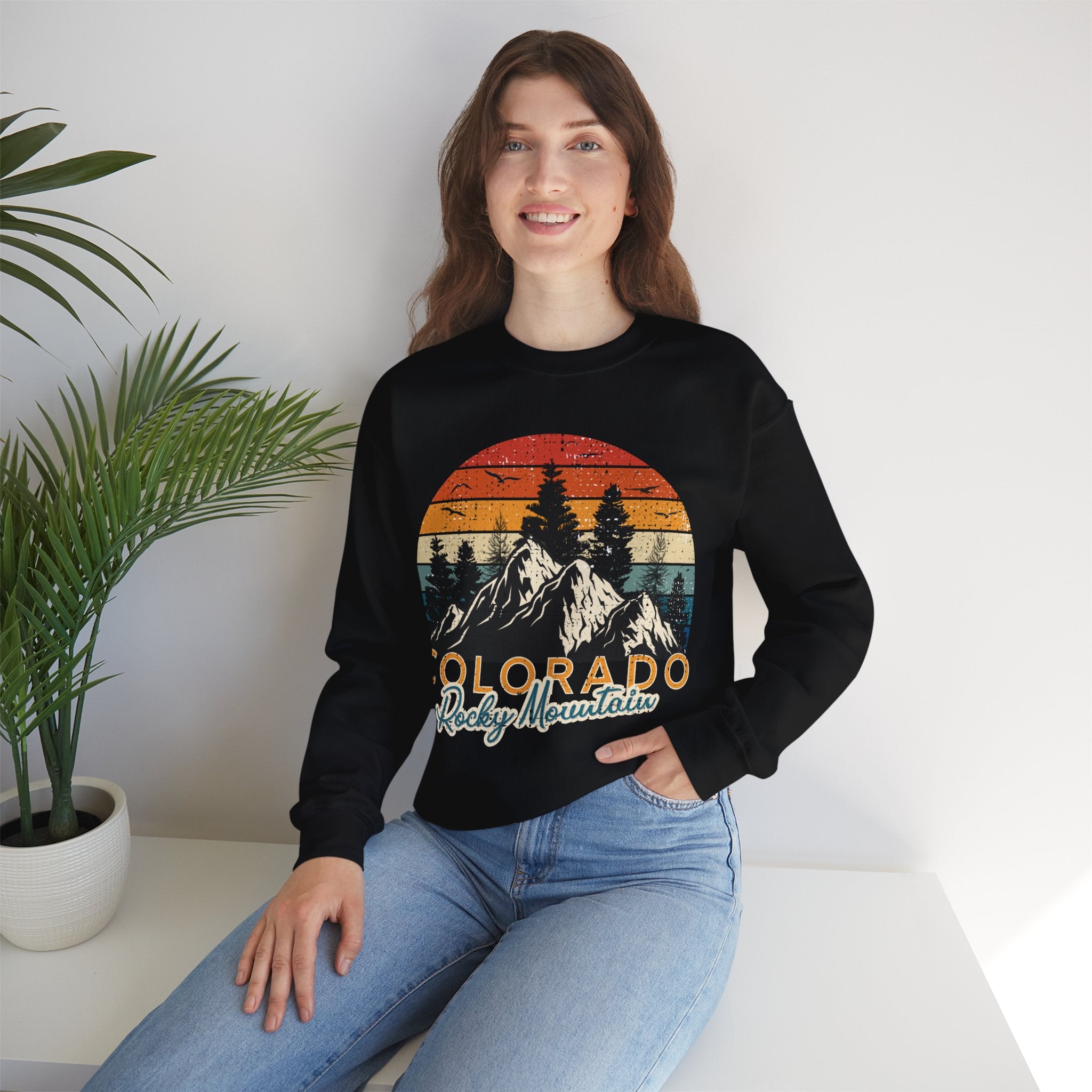 Colorado Rocky Mountain Retro Vintage Nature Crewneck Sweatshirt