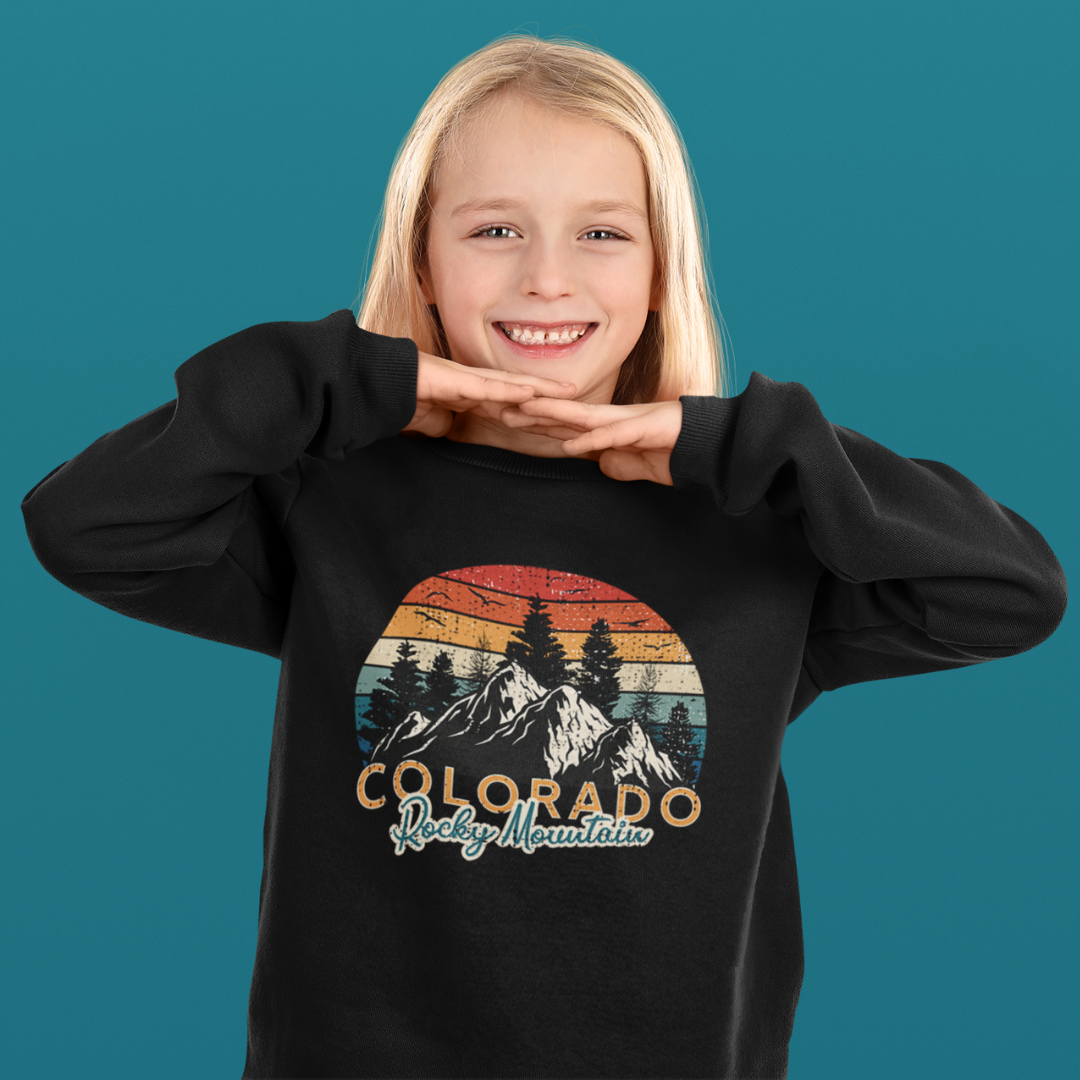 Colorado Rocky Mountain Retro Vintage Nature Crewneck Sweatshirt