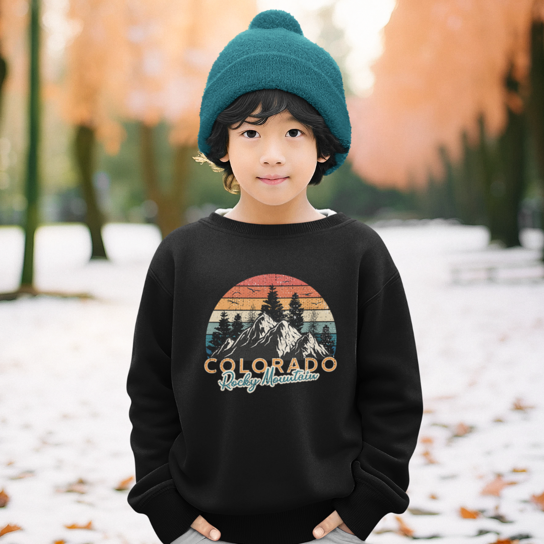 Colorado Rocky Mountain Retro Vintage Nature Crewneck Sweatshirt